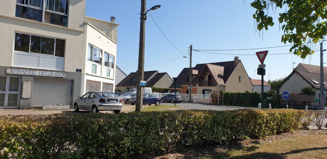 Les Lilas Ozoir-la-Ferriere Exterior photo